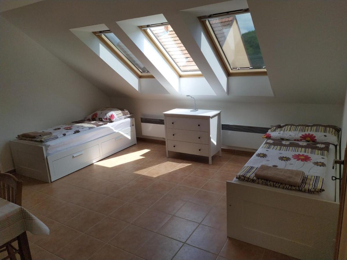 Apartment Koprivovi Němčičky 外观 照片