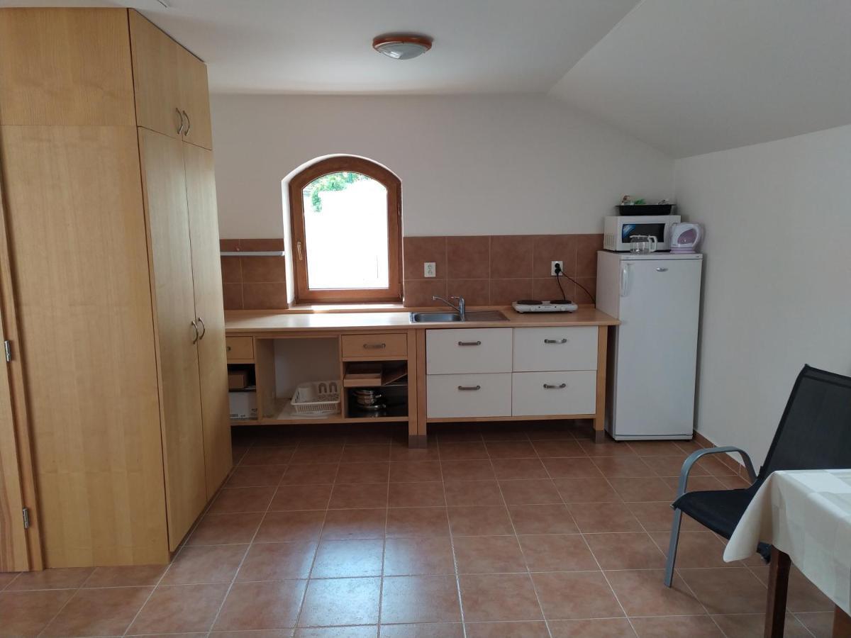 Apartment Koprivovi Němčičky 外观 照片